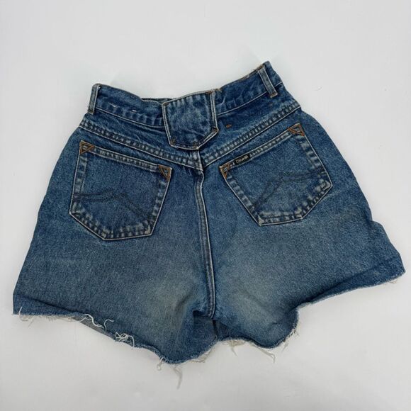 Vintage Cimarron Jean Shorts‎ with Embroidered Flowers Sz 30 (measures 26”) - Picture 4 of 7